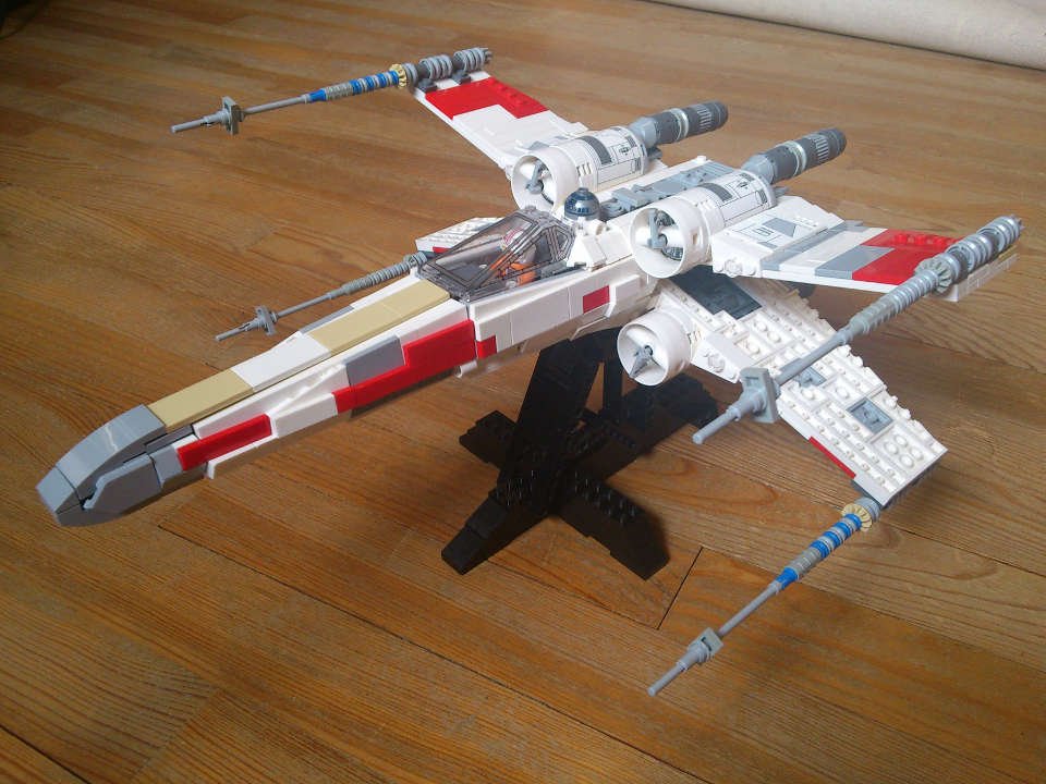 X-Wing_MOC.jpg.5057f1ae8f58afc6bedc11ed6b5c1449.jpg