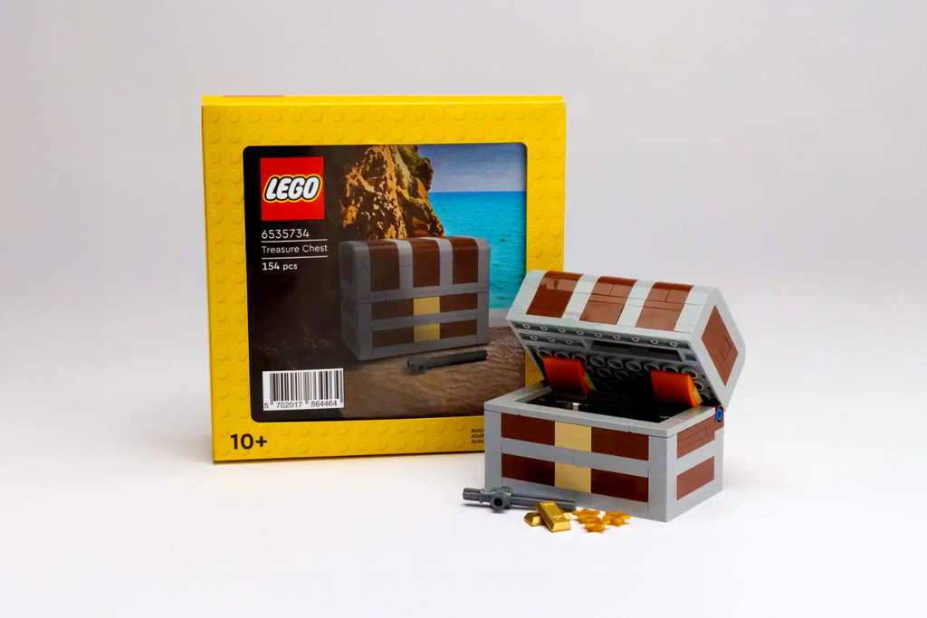 LEGO Insiders 5008945 Treasure Chest.jpg