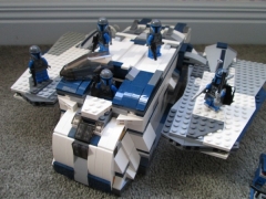 Aka'jor Class Shuttle, by BobThePom