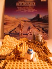 C-3PO & R2-D2 approach Jabba