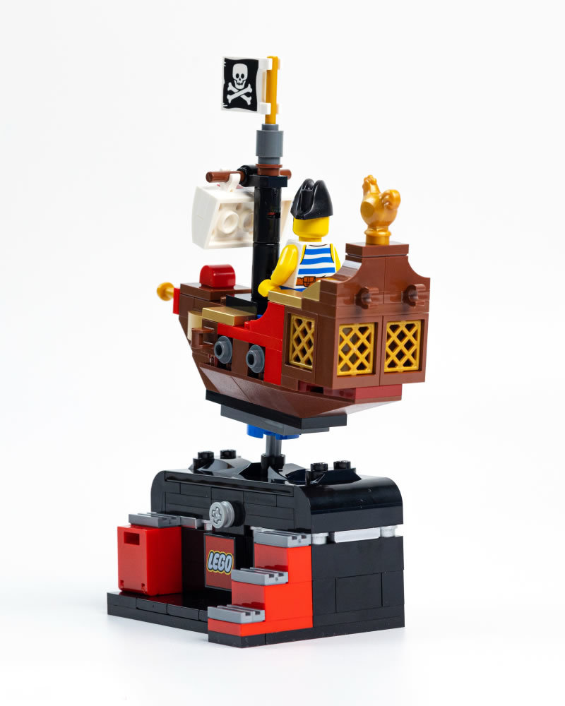 lego-bricktober-2022-backport--pirate.jpg