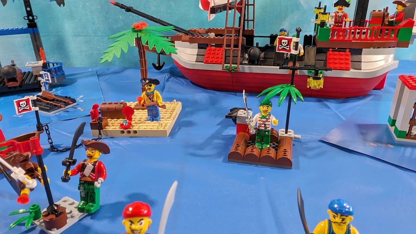 Best LEGO Pirate theme of all time? A look at the 4 Juniors Pirates! - LEGO  Pirates - Eurobricks Forums